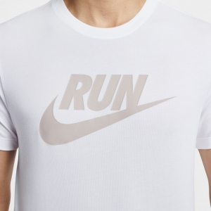 Áo thun Nam trắng chữ Run