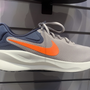 Giầy sneaker