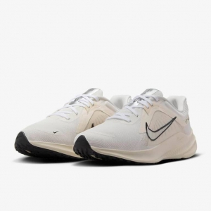 Nike Quest 5